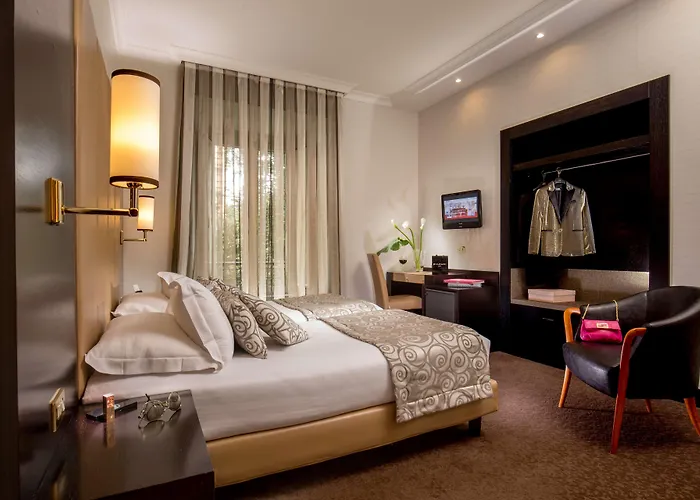 Savoy 4*
